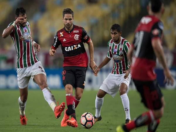 flamengo-vs-fluminense-06h00-ngay-18-10-nhung-tran-bat-bai