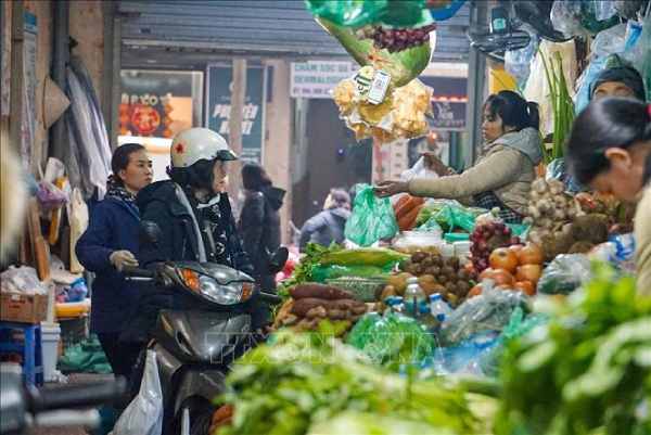 Chiêm bao thấy đi chợ với người khác